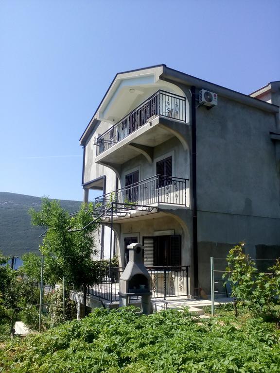 Jedro Apartmani ヘルツェグ・ノヴィ エクステリア 写真